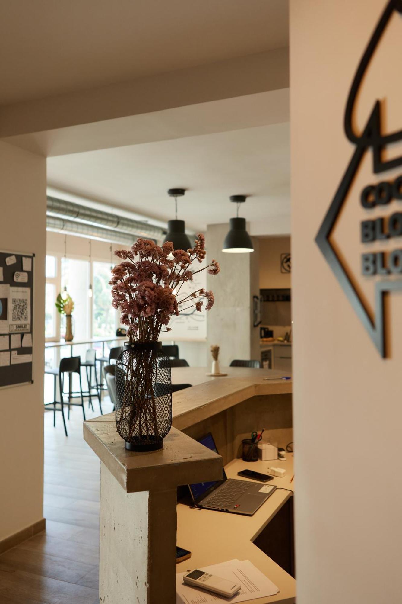 Hostel Dos Estaciones - Free Towels, Coffee & Tea, Remote Check-In Alicante Exterior foto