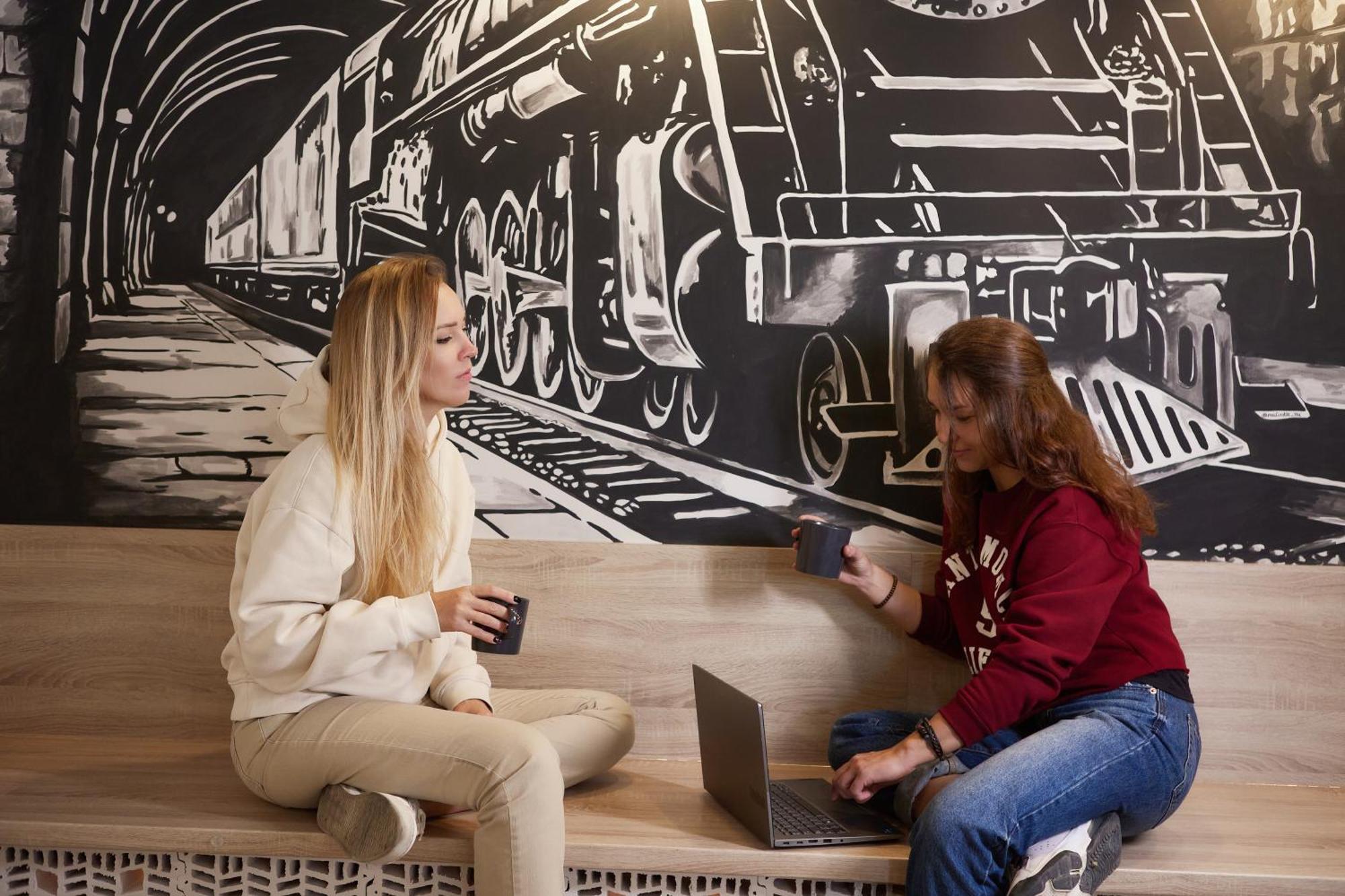 Hostel Dos Estaciones - Free Towels, Coffee & Tea, Remote Check-In Alicante Exterior foto